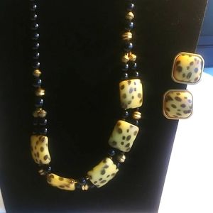 Vintage animal print necklace clip on earring set